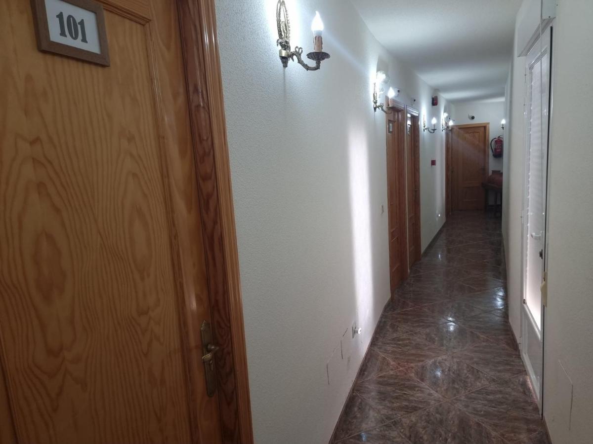 Hostal Casa Fran La Pueblanueva Zewnętrze zdjęcie